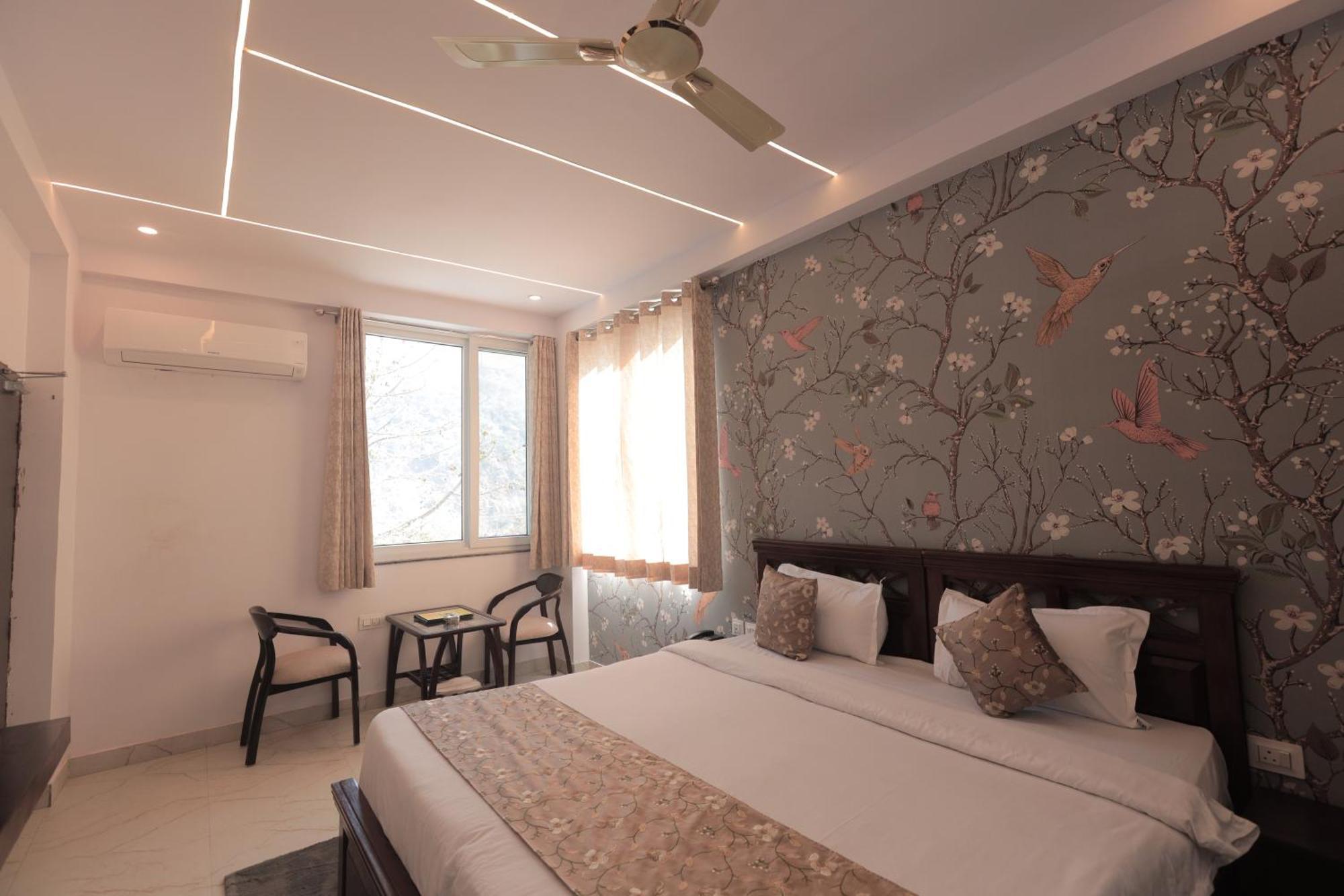 Yogved Hospitality & Resort Rishīkesh Exterior foto